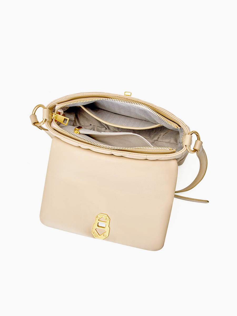 Diamond Pattern Chain Crossbody Bag