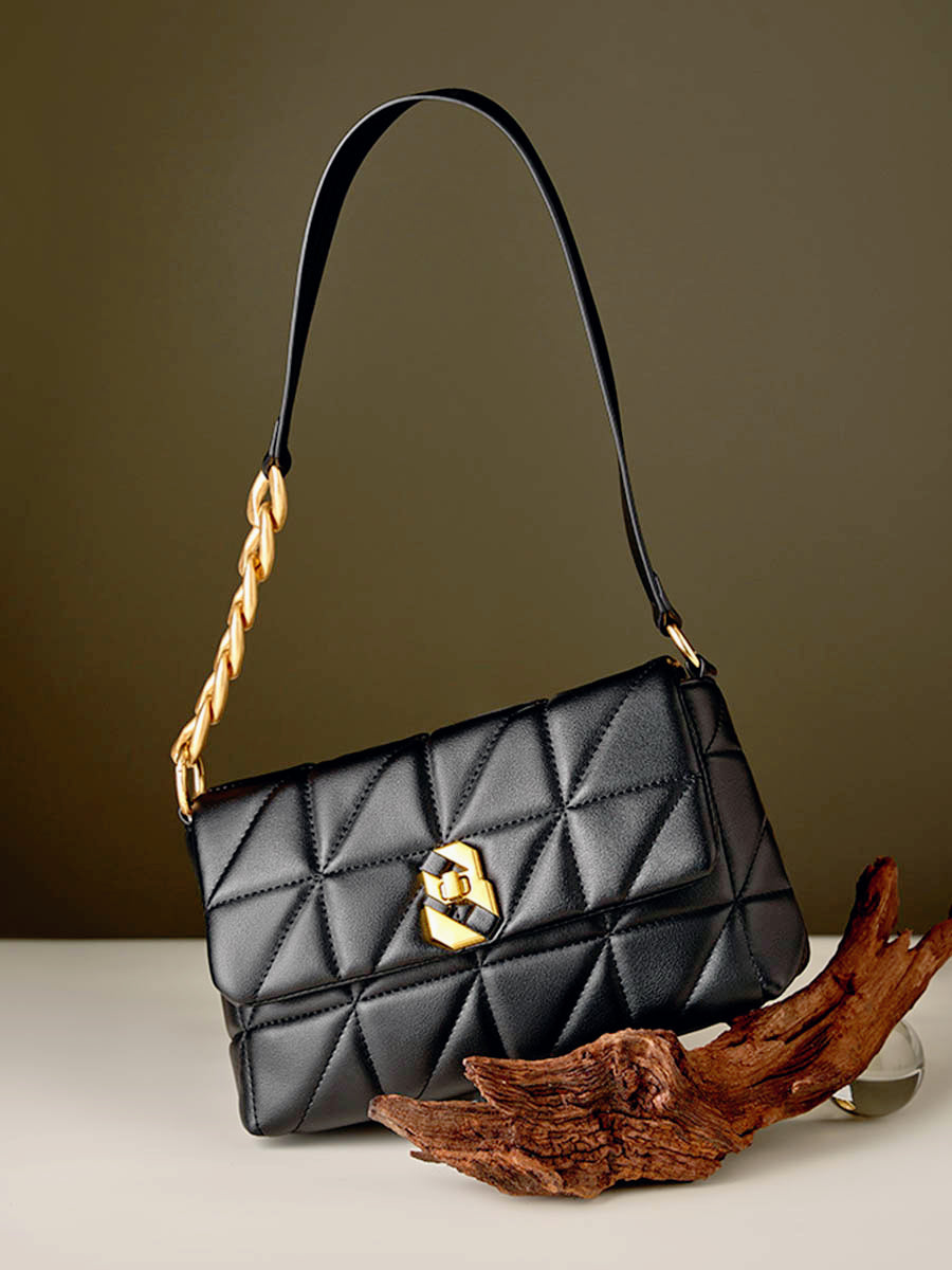 Diamond Pattern Chain Crossbody Bag